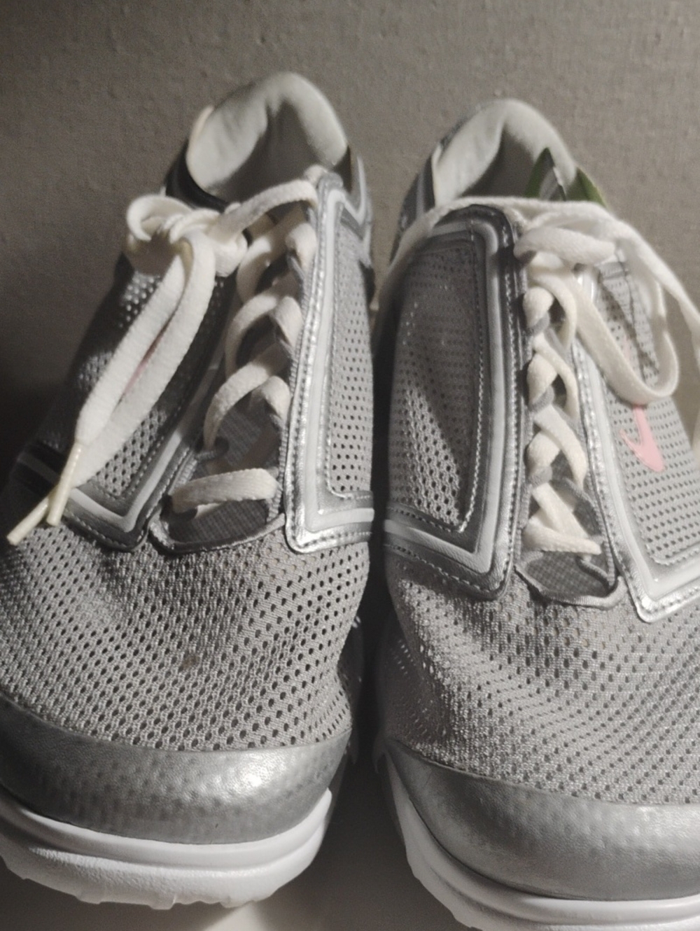 Nike Women's Gray Mesh Athletic Sneakers with Pink Swoosh